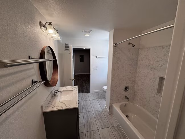 2844-2846 E 9th St Oakland, CA 94601 photo 5