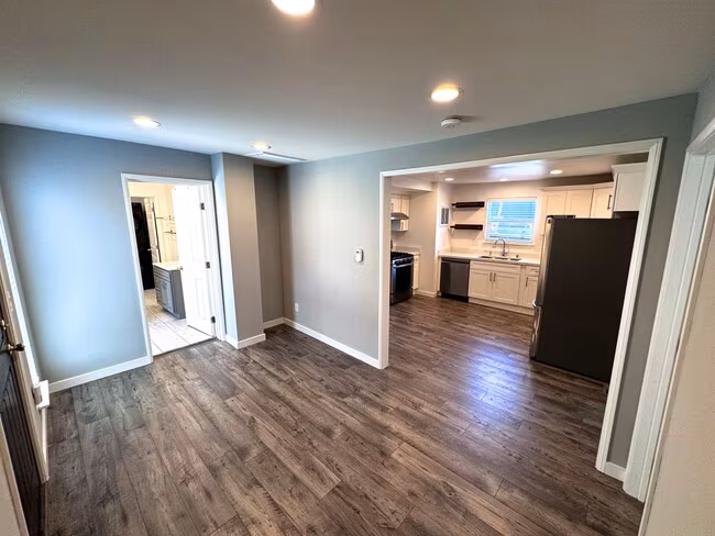2844-2846 E 9th St Oakland, CA 94601 photo 3
