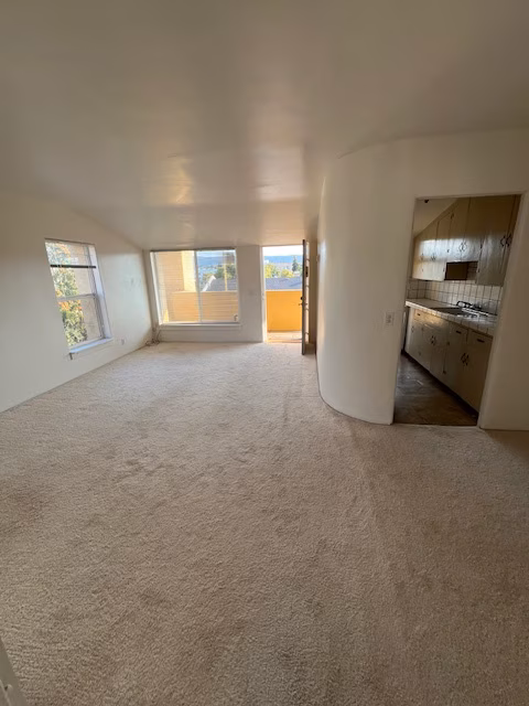 411 California Ave photo 2