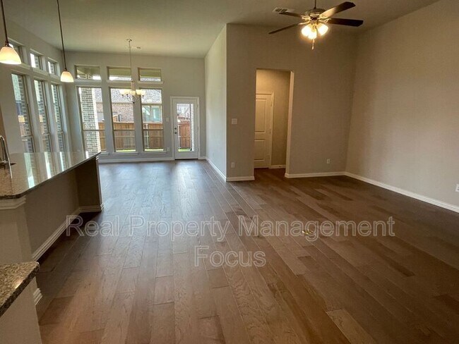 13969 Falcon Ranch Dr Frisco, TX 75035 photo 3