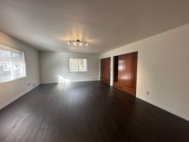 8314 Spruce St SW Lakewood, WA 98498 photo 5