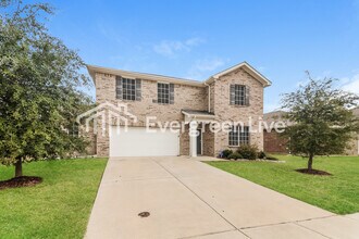 425 Stone Creek Boulevard, Glenn Heights, TX 75154 photo 2