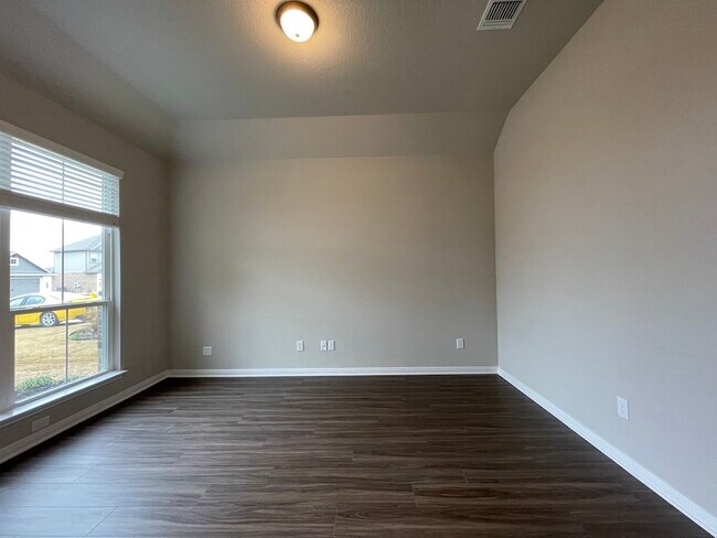 7519 Broadmoor Cv Temple, TX 76502 photo 4