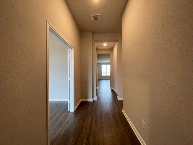 7519 Broadmoor Cv Temple, TX 76502 photo 3