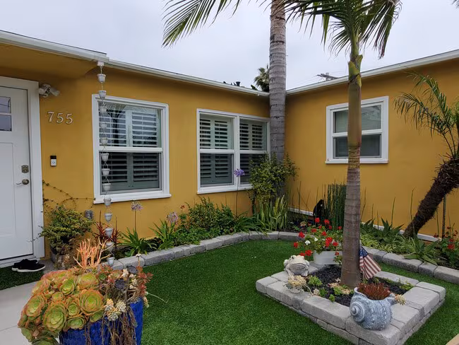 755 2nd St Imperial Beach, CA 91932 photo 2