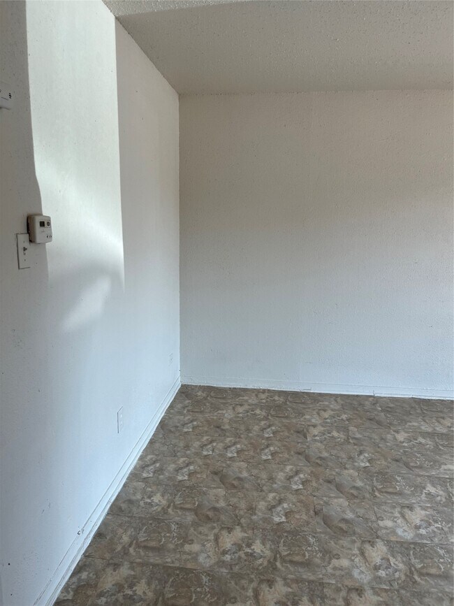 9414 Heno Street, Houston, TX 77051 photo 3