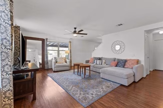 4515 Cottonwood St Austin, TX 78744 photo 4