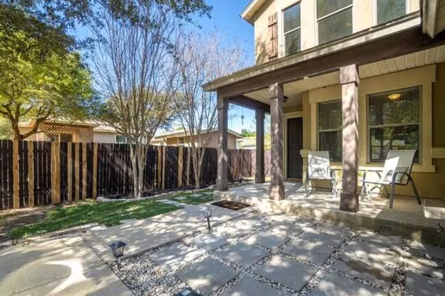 4515 Cottonwood St Austin, TX 78744 photo 3