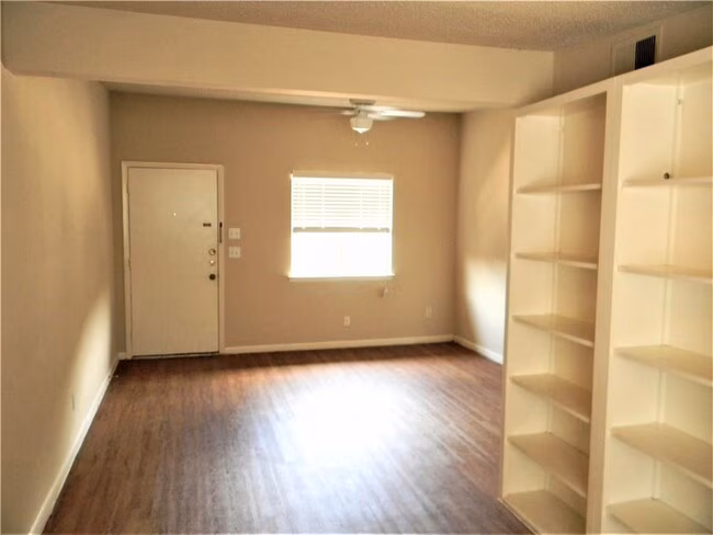 2408 Longview St Austin, TX 78705 photo 2