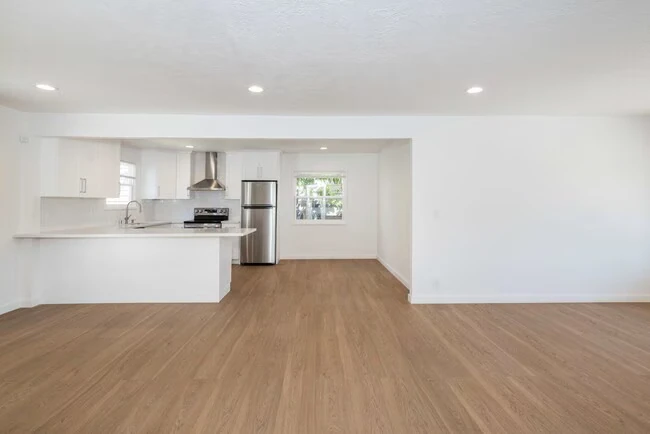 19139 Vaughn Ave Castro Valley, CA 94546 photo 4