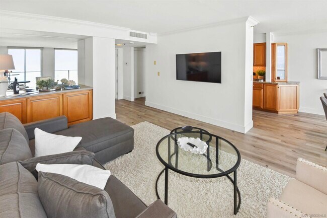 1820 Avenida Del Mundo Coronado, CA 92118 photo 5
