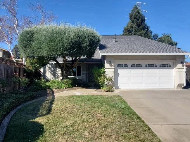 16745 Spring Hill Ct Morgan Hill, CA 95037 photo 2