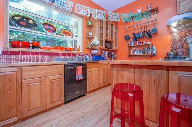 161 Coleridge Street, San Francisco, CA 94110 photo 4