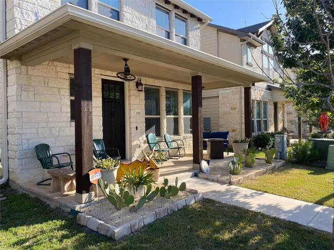 133 Buckthorn Dr Dripping Springs, TX 78620 photo 2