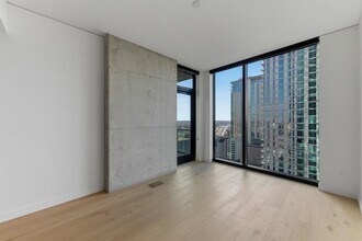 610 Davis St Austin, TX 78701 photo 4