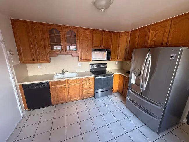 2112 Banyan Way Antioch, CA 94509 photo 2