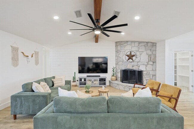 2368 Co Rd 852 McKinney, TX 75071 photo 4