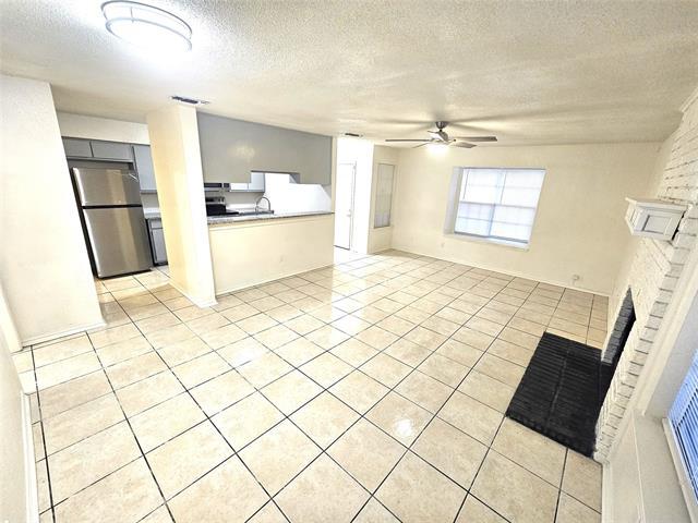 3425 Republic Drive, Forest Hill, TX 76140 photo 3