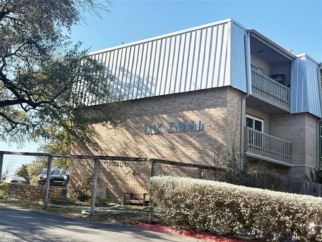 620 S 1st St Austin, TX 78704 photo 3