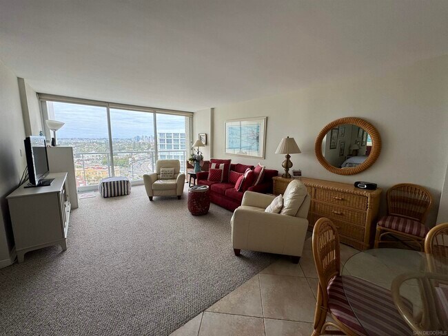 1720 Avenida Del Mundo Coronado, CA 92118 photo 4