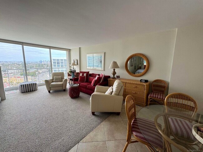1720 Avenida Del Mundo Coronado, CA 92118 photo 3