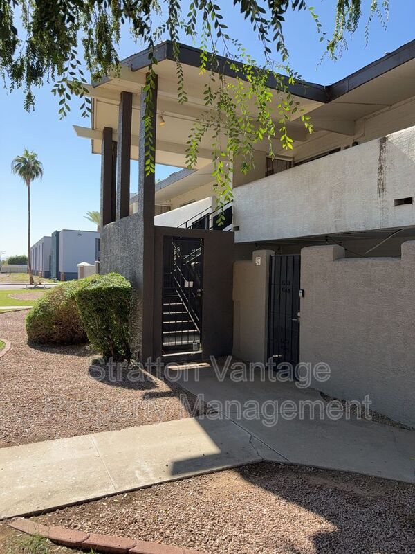 810 E Colter St Phoenix, AZ 85014