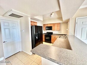 15095 N Thompson Peak Pkwy Scottsdale, AZ 85260 photo 4