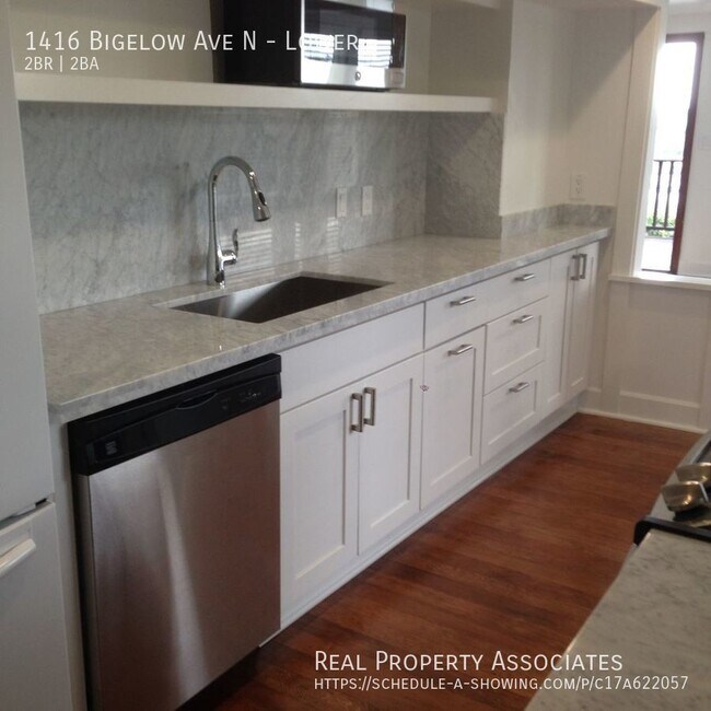 1416 Bigelow Ave N Seattle, WA 98109 photo 4
