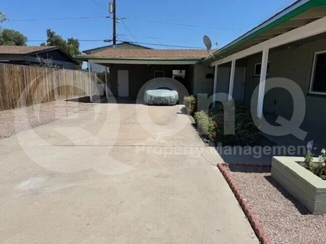1717 N 42nd St Phoenix, AZ 85008 photo 5