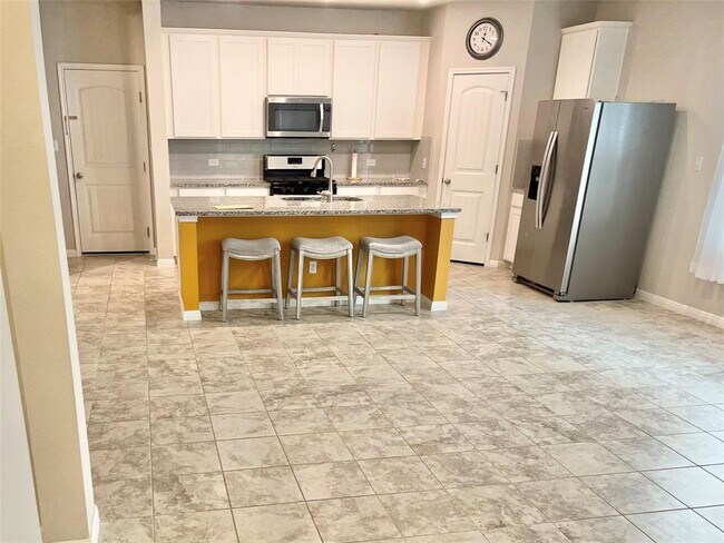 239 Spanish Star Trl Dripping Springs, TX 78620 photo 4