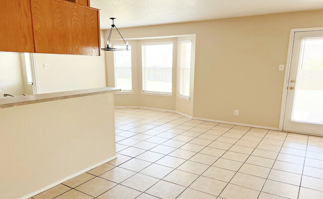 4203 Lonesome Dove Dr Killeen, TX 76549 photo 4