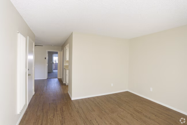 Benchmark Apartments photo 3