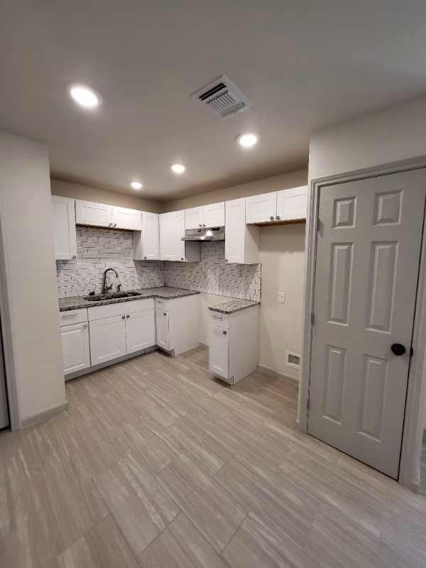2417 Castroville Rd San Antonio, TX 78237 photo 5