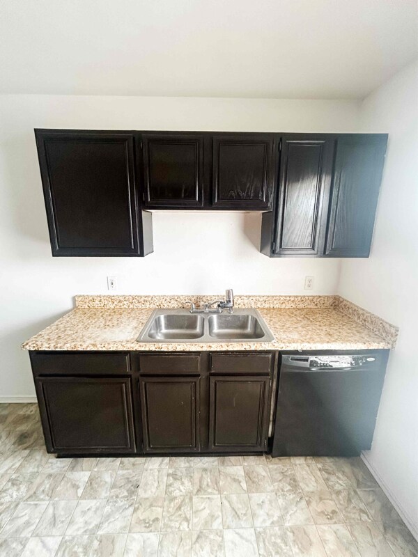 1604 Windward Dr Killeen, TX 76543 photo 5