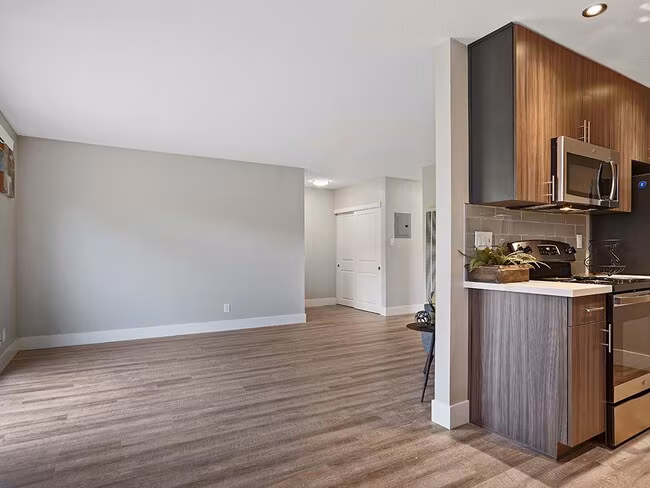 Fairmont Apartments photo 5