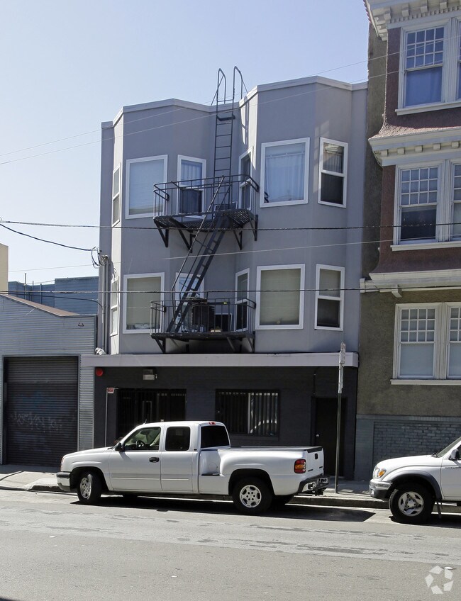 25 Duboce photo 2