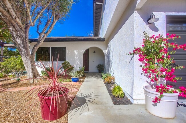 543 Edna Way, Vista, CA 92081 photo 3