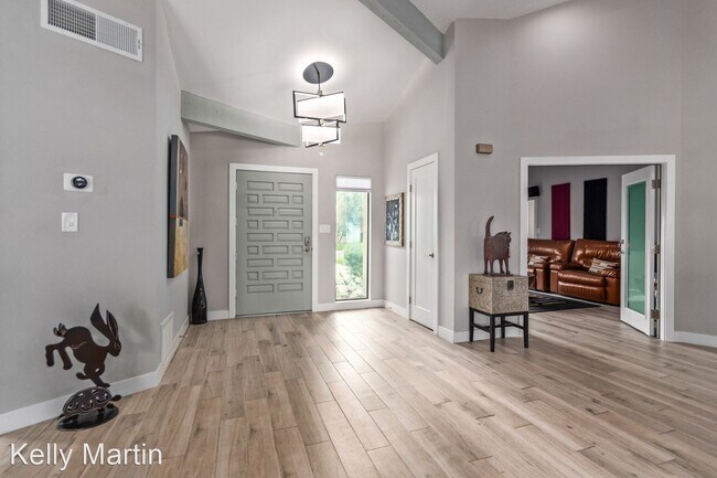 7244 E Solano Dr Scottsdale, AZ 85250 photo 4