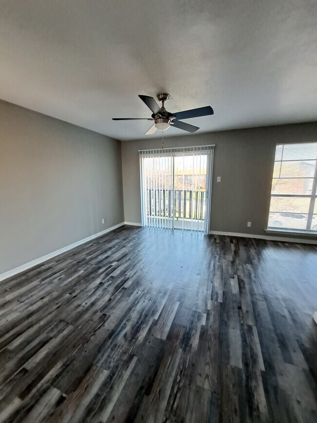 Hillcrest Apartments photo 2