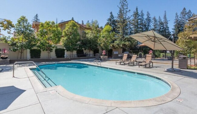 19608 Pruneridge Ave Cupertino, CA 95014 photo 2