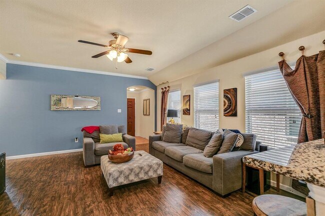 9109 Holliday Lane, Aubrey, TX 76227 photo 5