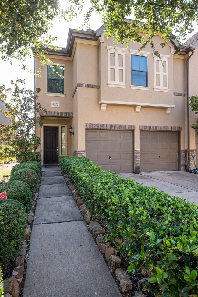2923 Royal Oaks Crest, Houston, TX 77082 photo 2
