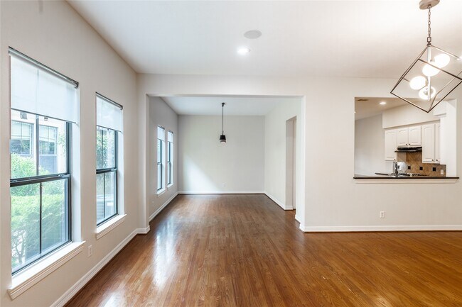 2923 Royal Oaks Crest, Houston, TX 77082 photo 4