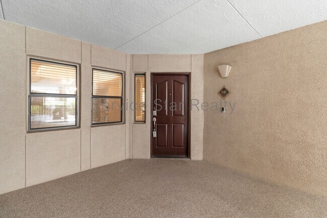 5104 N 32nd St Phoenix, AZ 85018 photo 3