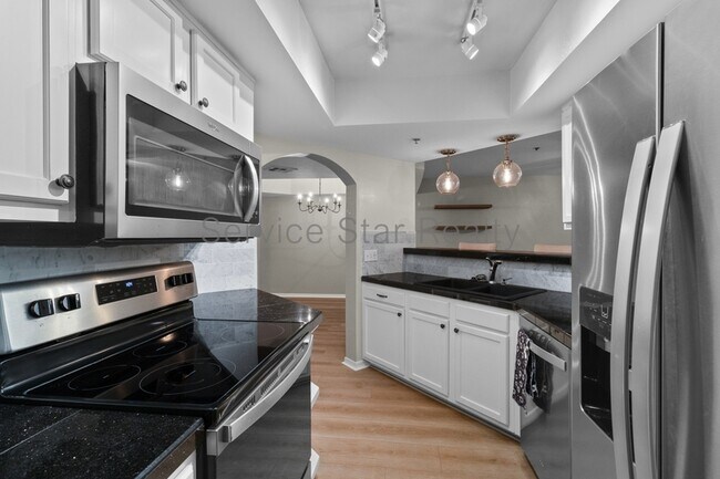 5104 N 32nd St Phoenix, AZ 85018 photo 5
