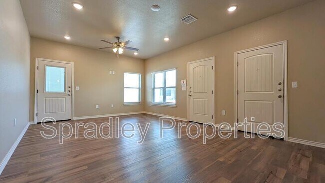 1044 Hibiscus Dr Belton, TX 76513 photo 4