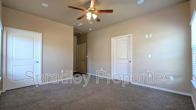 1044 Hibiscus Dr Belton, TX 76513 photo 5