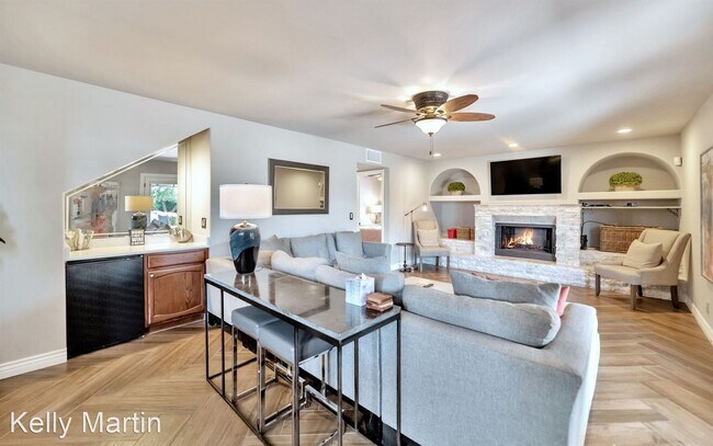 14227 N 57th Way Scottsdale, AZ 85254
