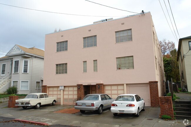 1919 Curtis Street, Berkeley, CA 94702 photo 2