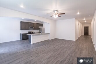 4443 Giralang Lane, Dallas, TX 75236 photo 3